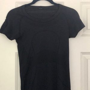 Lululemon short sleeve